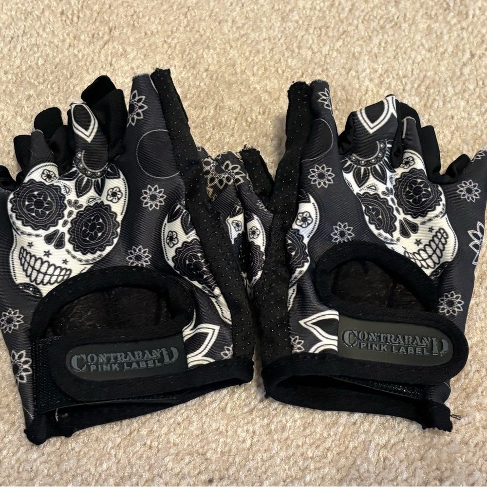 Contraband Pink Label Women’s Medium Fingerless Sugar Skull Gloves MTB Biking